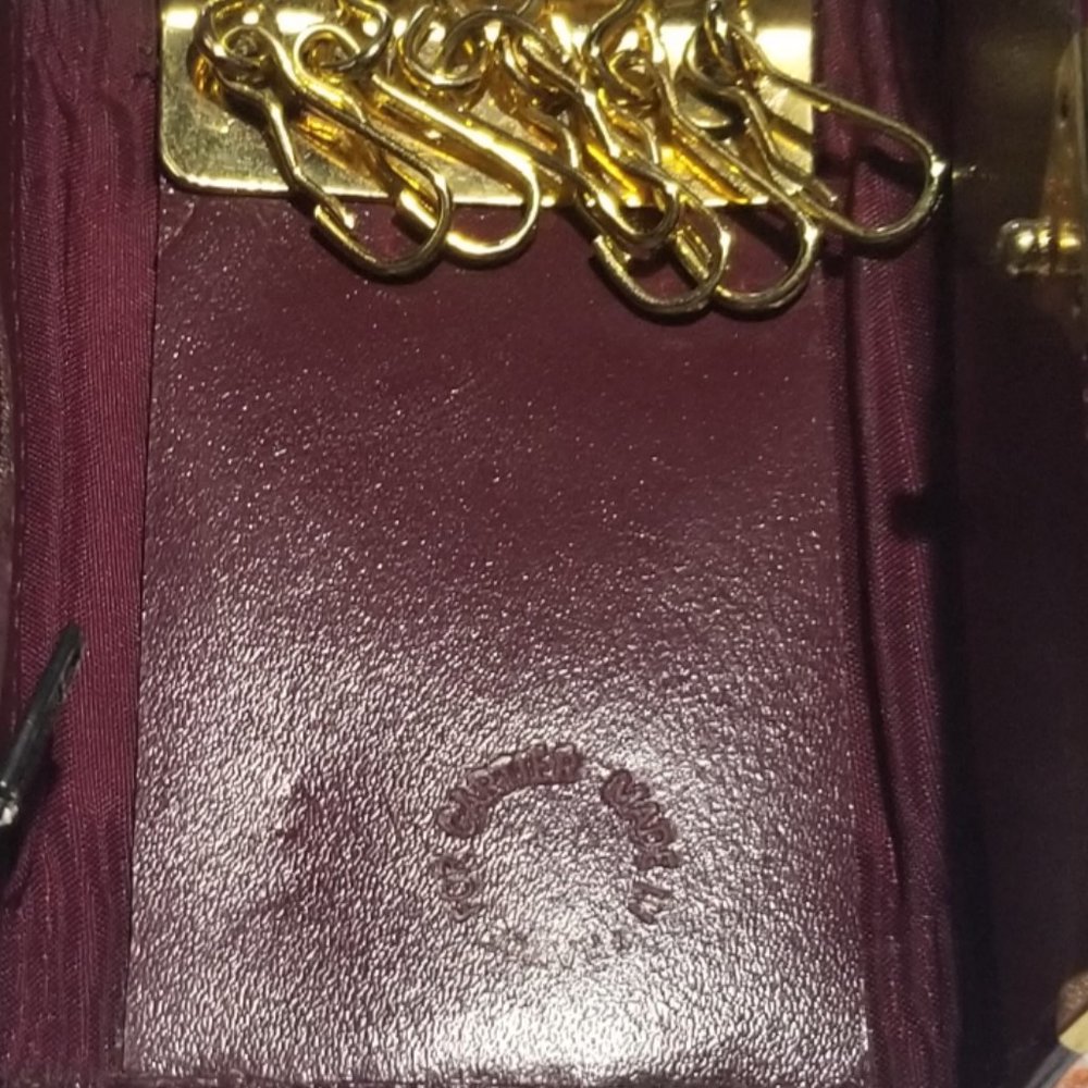 Cartier Key Holder Bordeaux Leather Authentic Cartier Key Holder Wallet - Picture 6 of 8